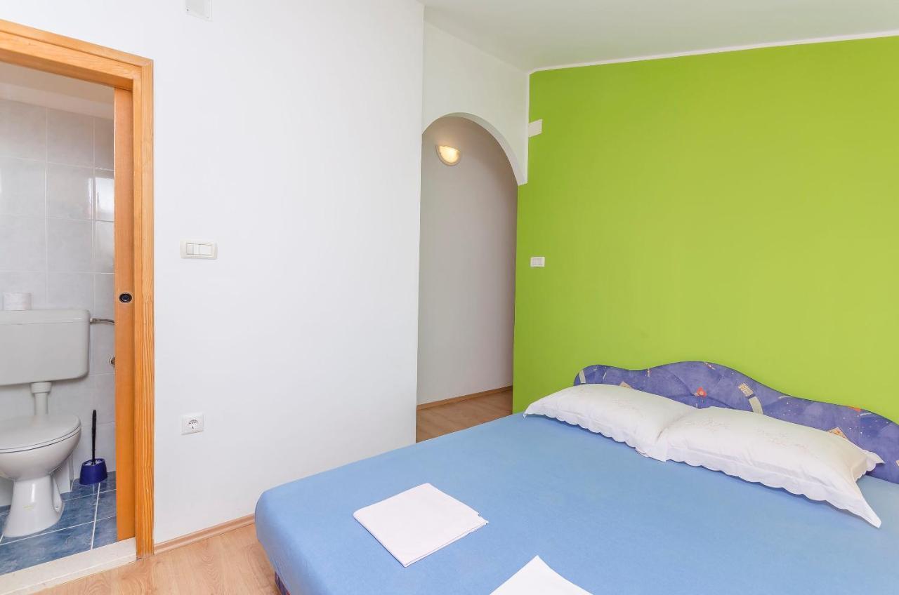 Apartments Mira I Vodice Exterior foto