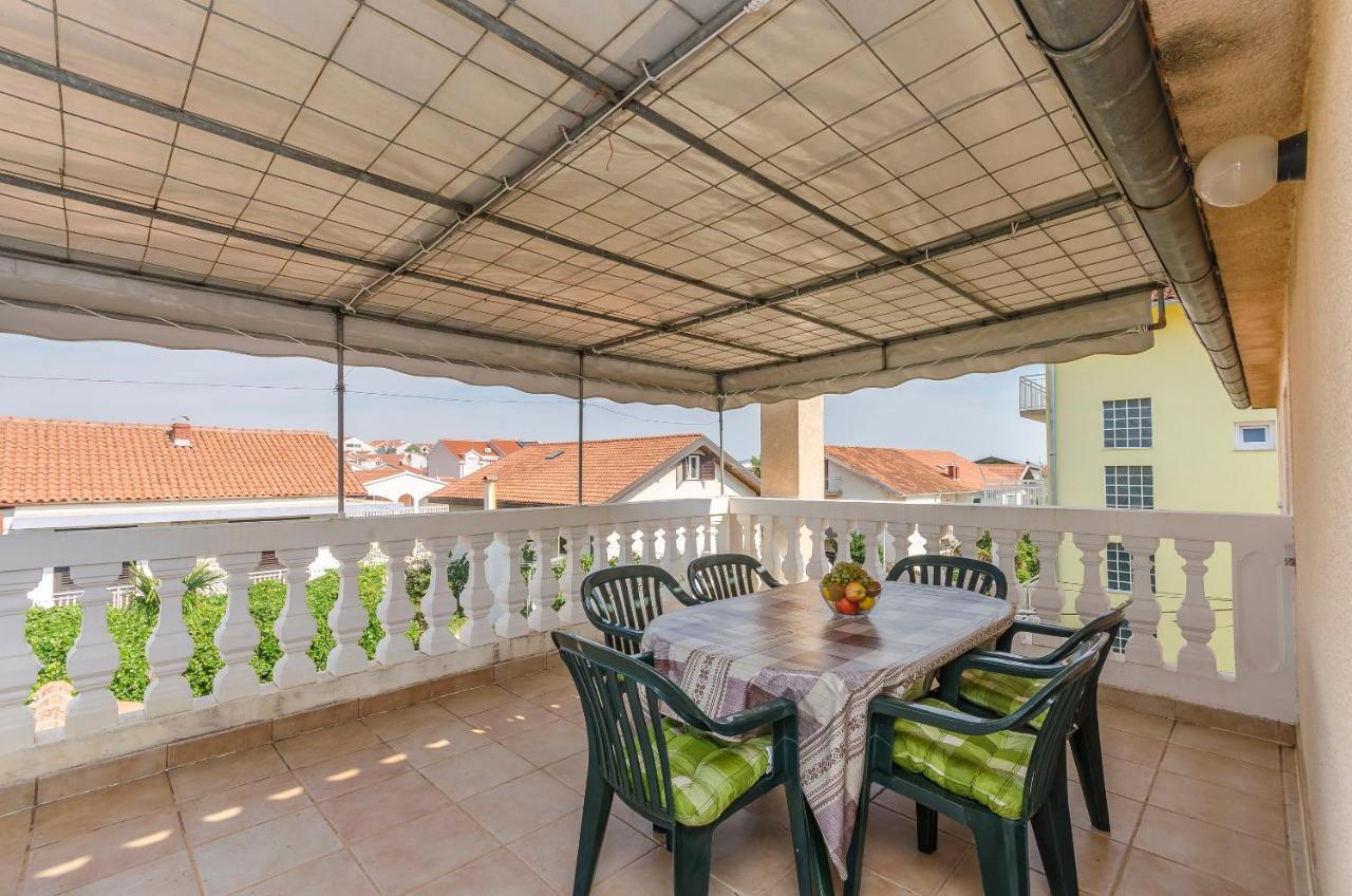 Apartments Mira I Vodice Exterior foto