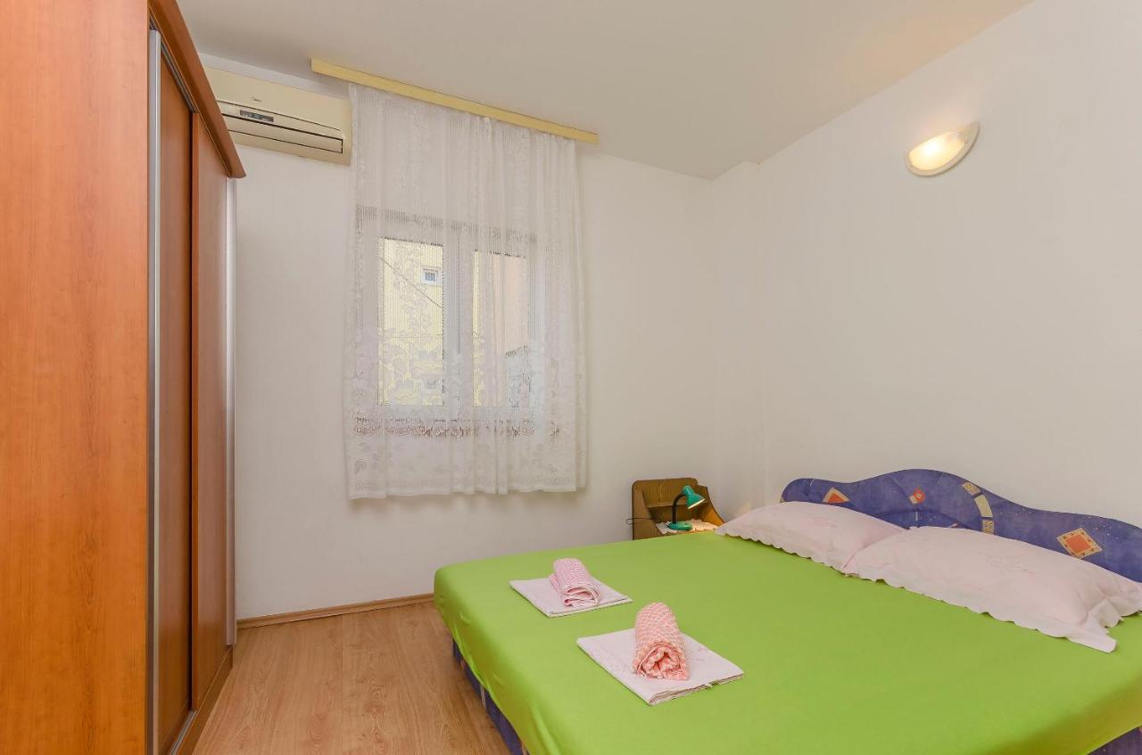 Apartments Mira I Vodice Exterior foto