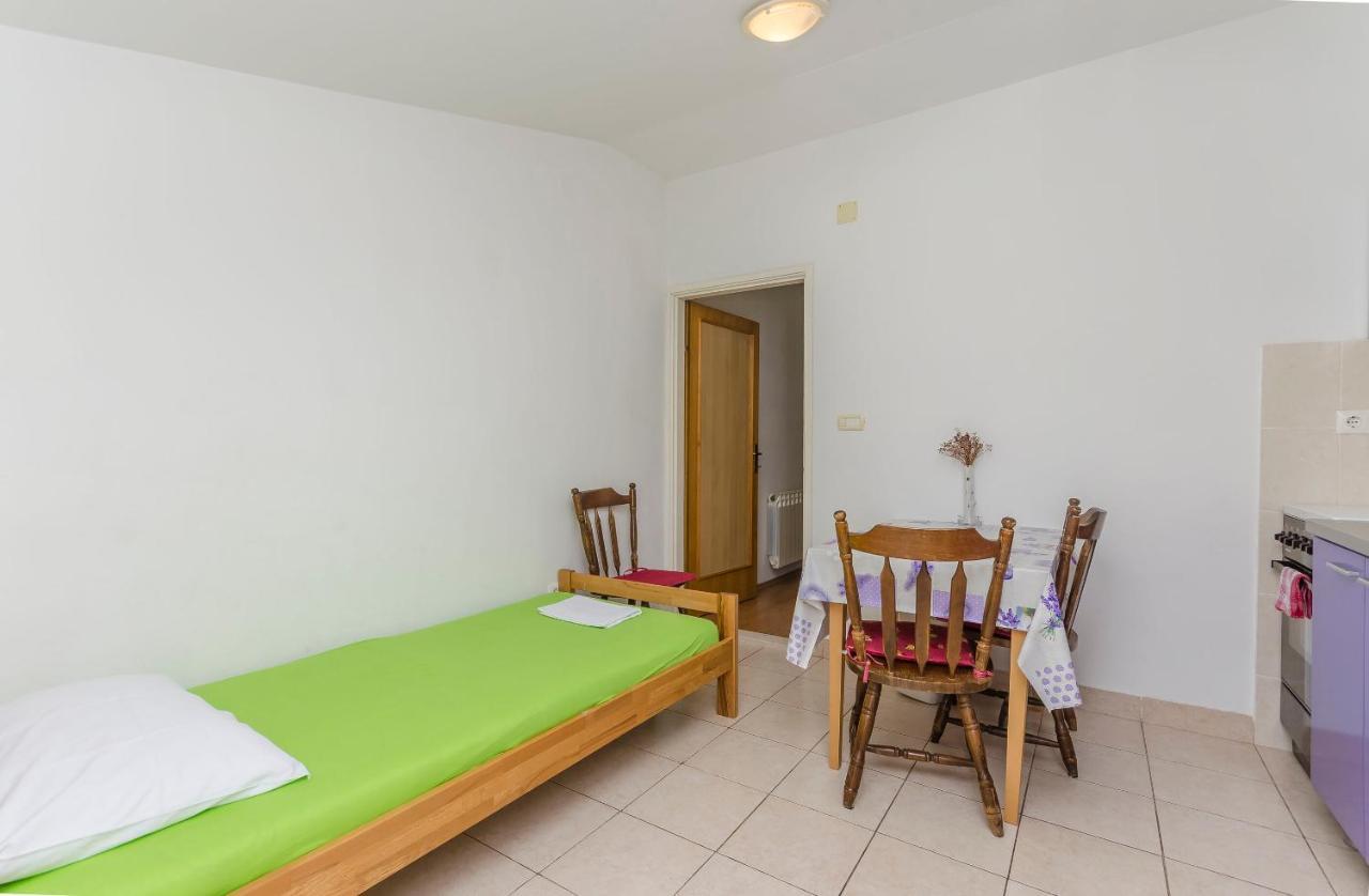 Apartments Mira I Vodice Exterior foto