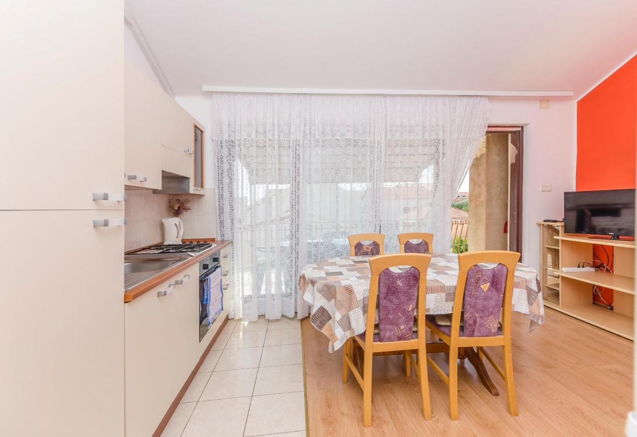 Apartments Mira I Vodice Exterior foto
