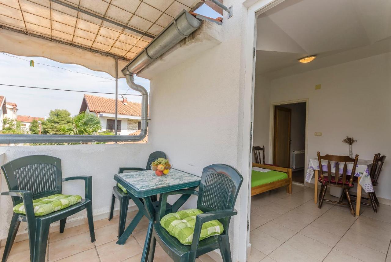 Apartments Mira I Vodice Exterior foto
